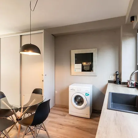 Daire F & B Collection - Downtown Flat For 3