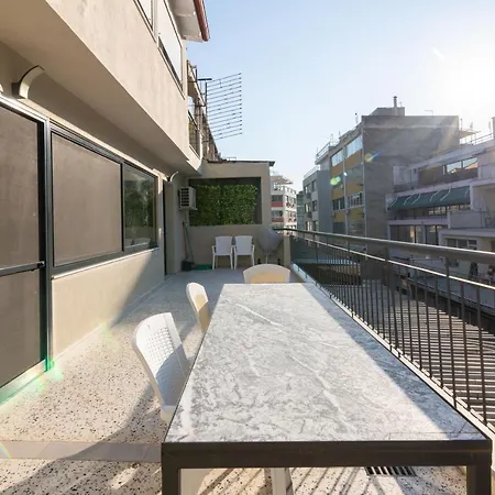 F & B Collection - Downtown Flat For 3 * Thessaloniki