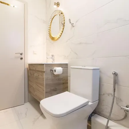 F & B Collection - Downtown Flat For 3 Apartment *